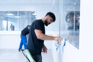 Professionelle Glasreinigung und Fensterreinigung in Bietigheim-Bissingen – IMD Gebäudereinigung